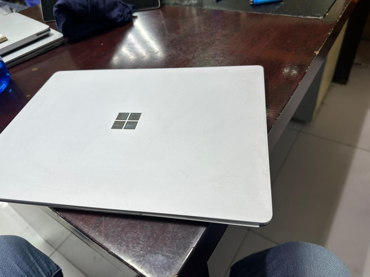 Microsoft surface 2 Intel Core i7 8th Gen 16GB RAM 512GB SSD - Image 2